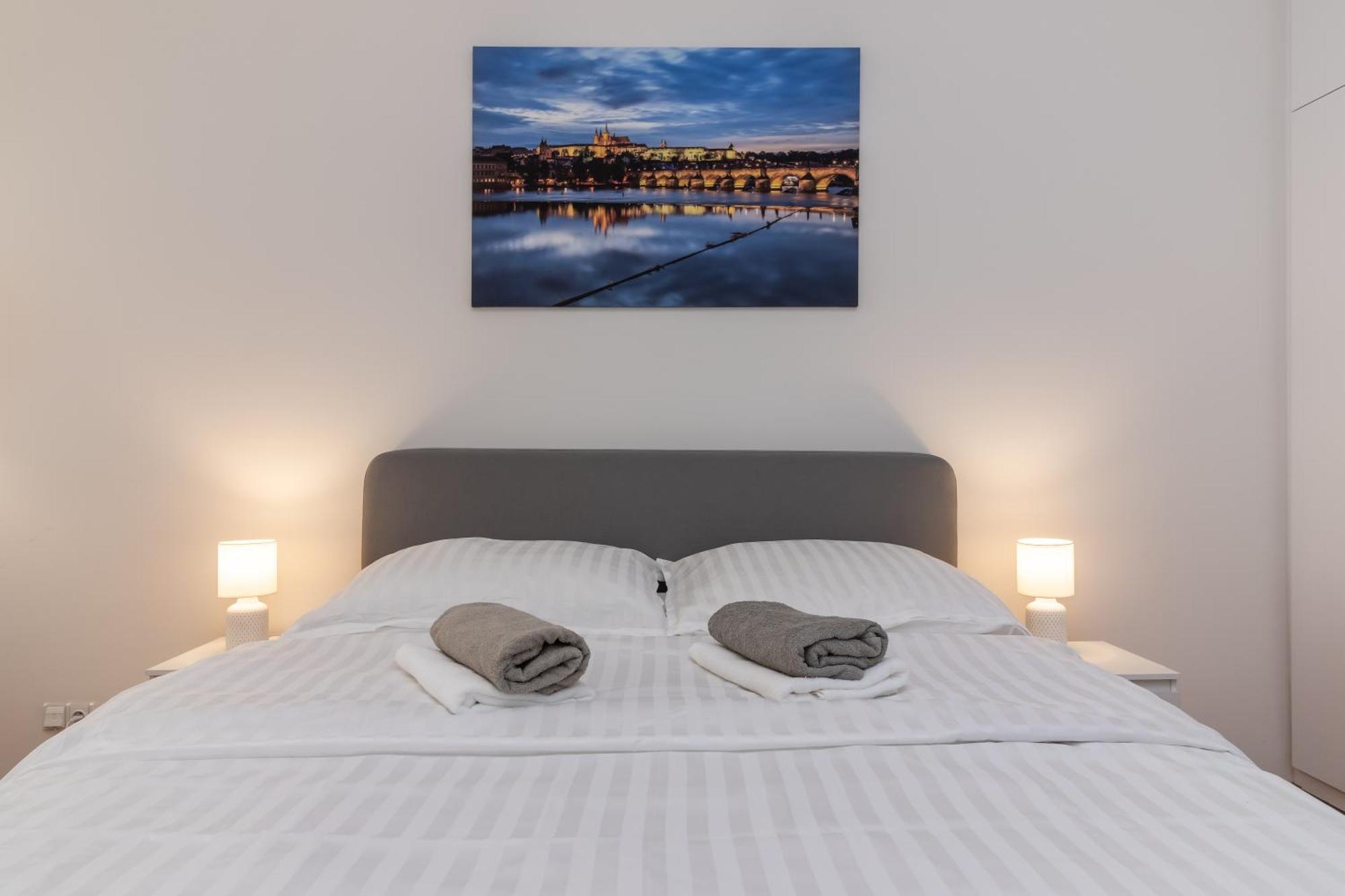 The Location In Prague, Charles Bridge & Old Town Square * Прага